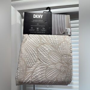 DKNY Floral Textured Shower Curtain in Cream